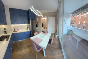 Jolie Center Apartment