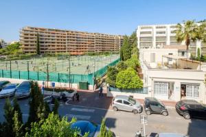 Cannes Croisette Beach - Spacious 2 Bedroom and Terrace