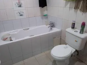 JOAK Homestay - Bulambiro