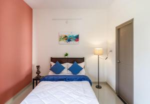 JhilMil Pool Villa by StayJadeParty VillaLawn