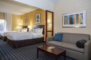 Queen Studio with Sofa Bed room in Fairfield Inn & Suites Somerset