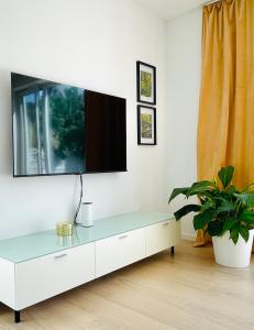 House FLOW, 3 room, free 2 parking