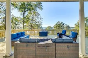 The Hill-Ton - Lake View, Across from 1215 Launch - Zwolle