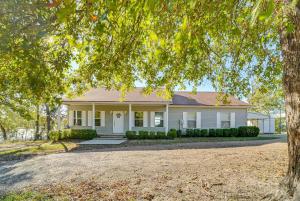 The Hill-Ton - Lake View, Across from 1215 Launch