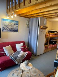 Chaleureux studio montagnard avec balcon 2402