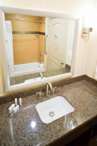 King Room room in Fairfield Inn and Suites by Marriott North Spring