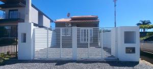 Casa com piscina A 250 METROS DA PRAIA de Canto Grande BOMBINHAS