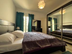 2 bedroom apartment in rehab cityy