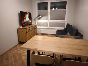 Luksusowy Apartament, Duży Parking, Zameldowanie 24h, FV, Ekspres, XBOX, Klimatyzacja, Dwie Sypialnie, Kuchnia i Salon, Samo centrum miasta, - Kokoszkowy