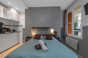 Studio 100M de la plage & casino