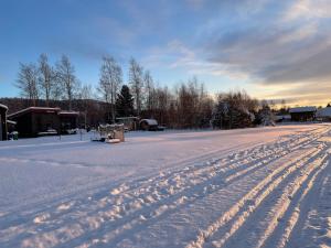 Stuga på unika Siljan Airpark