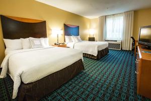 Traditional Room 2 Double, Guest room, 2 Double (Hearing Accessible) room in Fairfield Inn and Suites by Marriott Portsmouth Exeter