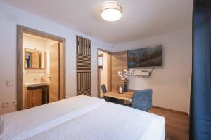 Staudenhof Apartments