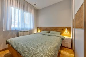 Kalman-Srebrna Pahulja Zlatibor centar-Garazno mesto