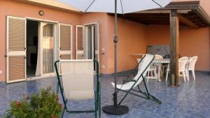 Appartamento con terrazza in villetta privata