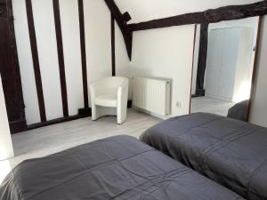 Maisons de vacances La ferme d-Hareauville - Heated swimming pool : photos des chambres