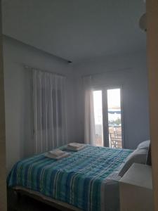 Barewakes Place 1 Spacious Cycladic and Seaside View South Paros