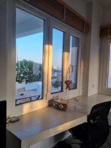 Barewakes Place 1 Spacious Cycladic and Seaside View South Paros