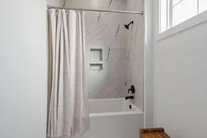 New cottage near Sports Complex with King Beds - Cypremort