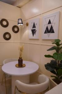 NEAR NAIA TERMINAL 1, 2, 3 Cozy Apartment at Field Residence