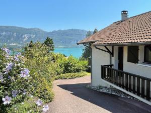 Villa avec vue lac panoramique proche de la plage