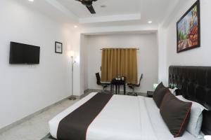Collection O Residency Near Dwarka Sector 21 Metro Station