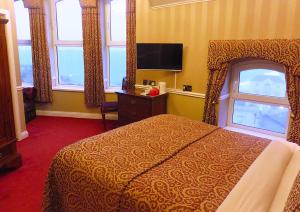 Deluxe King Room with Sea View room in Albany Lodge