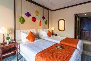 Phòng hướng hoàng hôn (Sunset Room)
