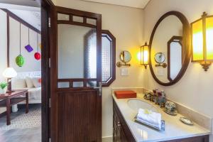 Phòng hướng hoàng hôn (Sunset Room)