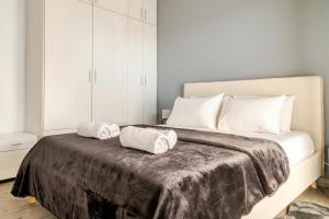 Eclipse Vouliagmeni Center