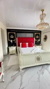 House of Royalty - Springfield