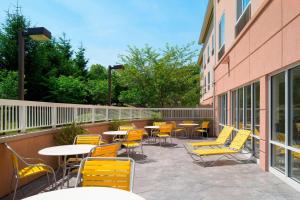 Fairfield Inn & Suites by Marriott State College