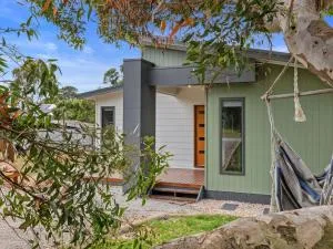 Drift Away at Venus Bay - Evergreen