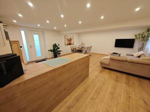 New 3 Zimmer Wohnung