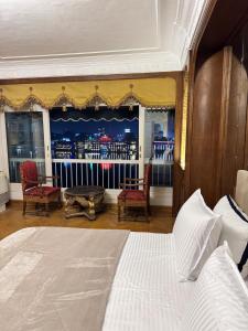 Prestigious Nilefront Residence, 5-Star Cairo Views