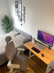 Stylish new build flat in Central London