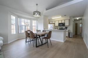 Family Apt very close to Disney