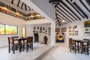 Hotel Chalet El Castillo by Majuva