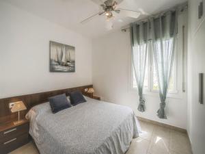 Apartment in Roses near Canyelles Beach