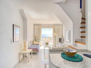 Townhouse in Roses near Platja de Canyelles