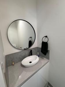 Modern villa near the beach 12 sleep