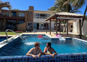 Casa pé na areia com piscina na Barra de São Miguel