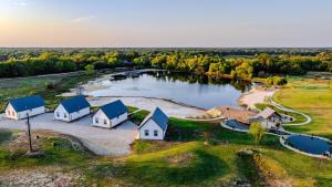 Luxury Cabin in The Country With King Bed and Loft #1