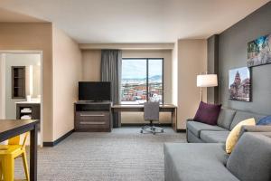 One-Bedroom King Suite with Sofa Bed and City View room in Residence Inn by Marriott Boise Downtown City Center