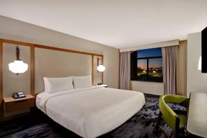 Guest room, 1 King, City view room in Fairfield Inn & Suites Las Vegas Airport South