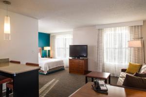 Queen Studio room in Residence Inn Arundel Mills BWI Airport