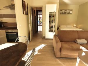 Studio climatisé avec parking, 4 pers, centre Sainte-Maxime - FR-1-780-61