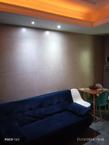 KITNET no coração de Balneário Camboriú - 04 pessoas - camelódromo - av central - igreja - 03 quadras mar - Ar-condicionado - BTV canais livres - HBO - Filmes - Séries- Garagem rotativa no prédio - Wi-Fi free 250 Mega - Point de bares e restau