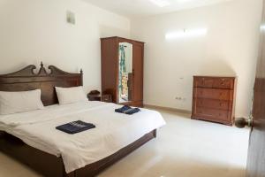 2BHK Apartment with Pool access