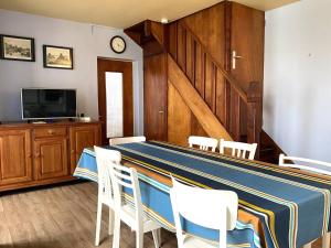 Maison à 350m plage avec jardin sud et WIFI à Trégastel - FR-1-368-437